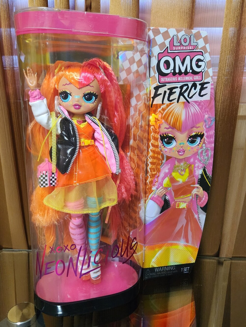 L.O.L. Surprise! O.M.G. Fierce Neonlicious Fashion doll